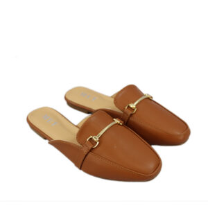 Flat closed sandals