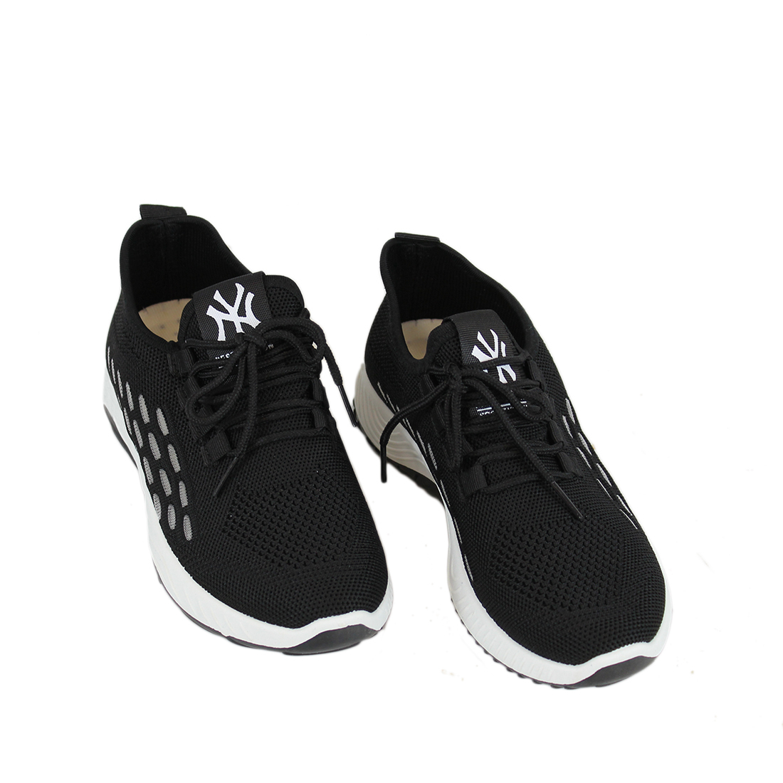 Super light trainers with design on the sides