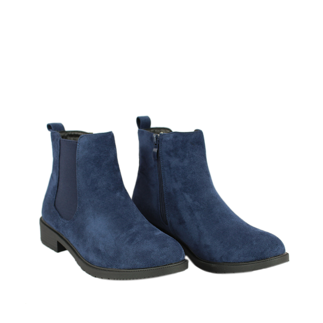 * Plain suede boots with a soft and velvety finish