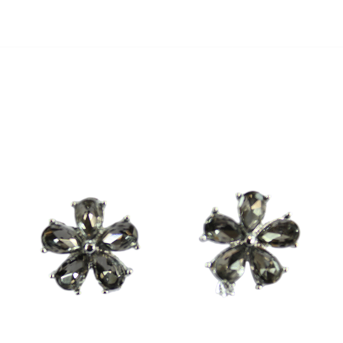 Flower pins with diamonds