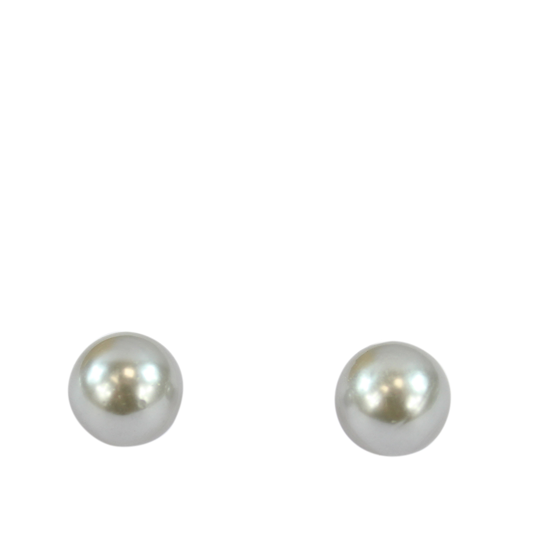 Pearl stud