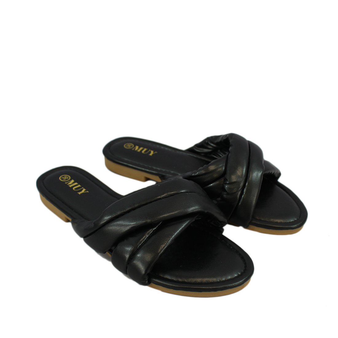 Wide Crossed straps infront