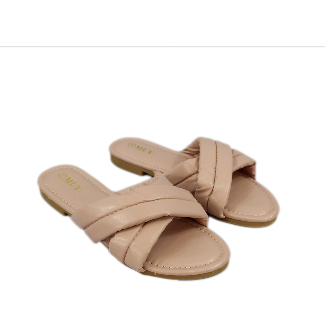Wide Crossed straps infront