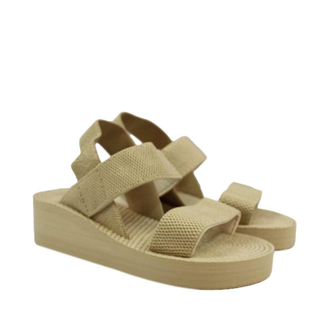 Woven - Textured sole and thick straps