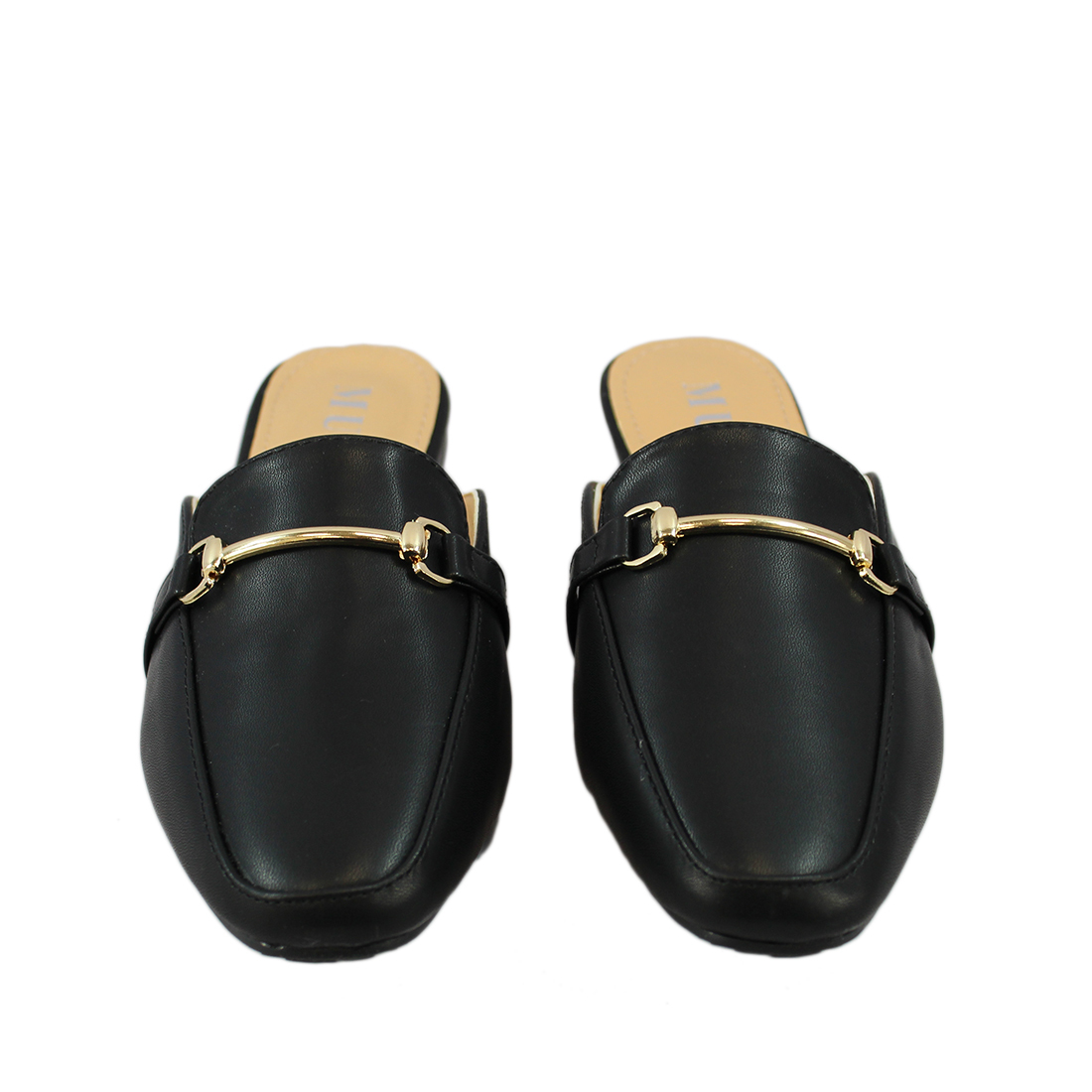 Flat closed sandals