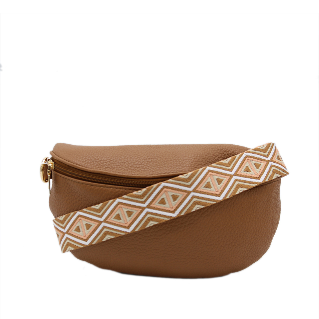 Extured black fanny pack with a central zipper