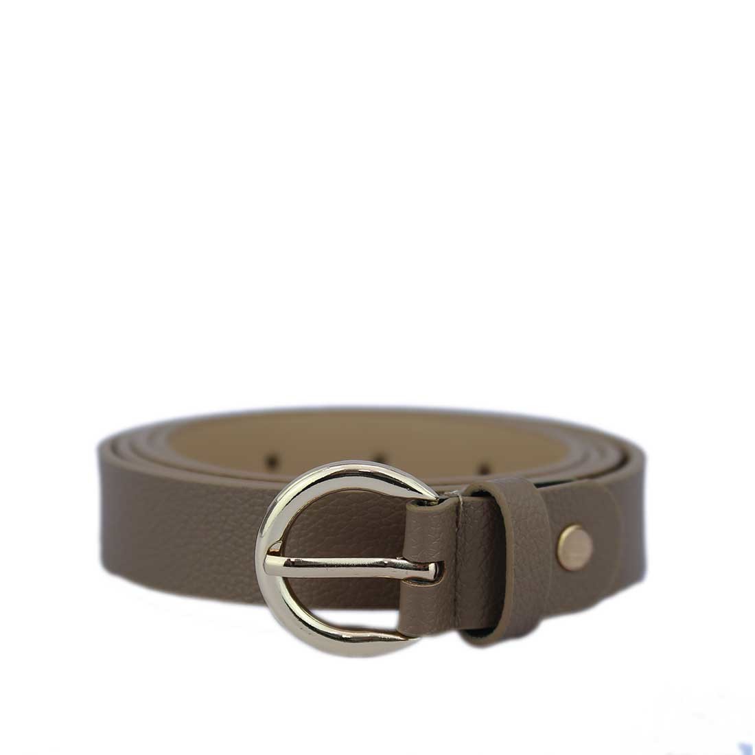Slim casual belt with a chic, oval buckle.