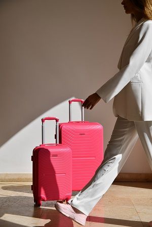 TRAVELLING - LUGGAGE CASES