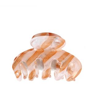 * Lt woman accdessories jewellery hair clips  1.25  2 for 1.95