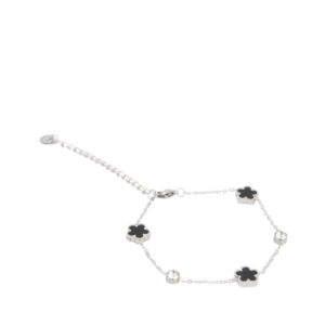 Simple and stylish bracelet designed for everyday wear