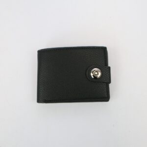 Simple fold design with secure snap closure mens wallet