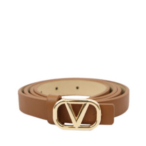 Slim womens belt with classic buckle and adjustable fit for everyday wear.